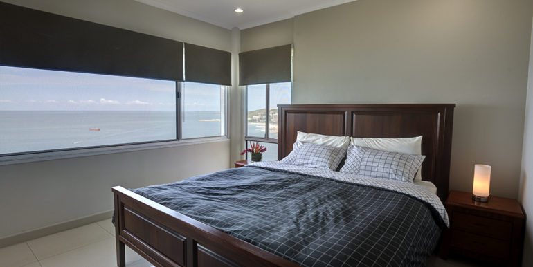 Master Bedroom with Ensuit & SEAVIEW Level 3